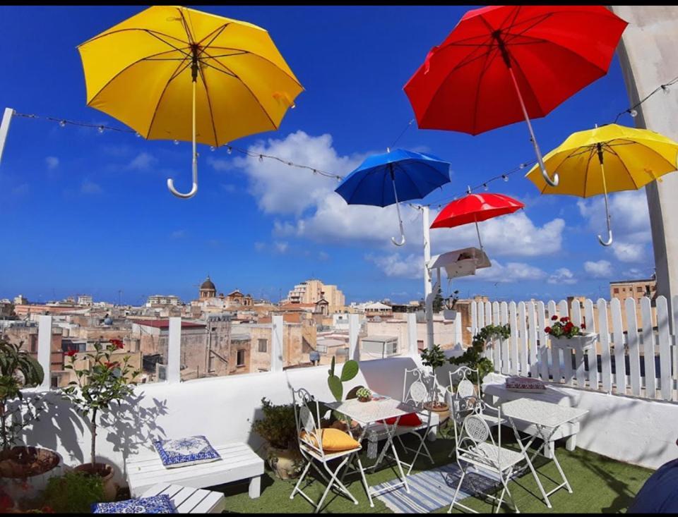 Due Passi Dal Centro Bed & Breakfast Marsala Exterior foto