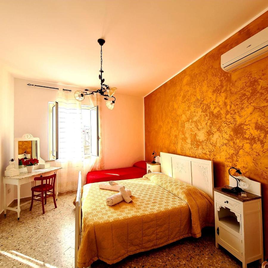 Due Passi Dal Centro Bed & Breakfast Marsala Exterior foto