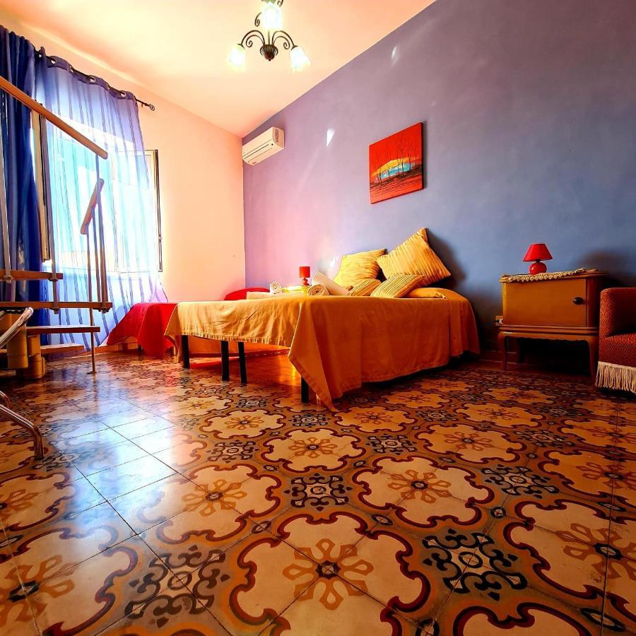 Due Passi Dal Centro Bed & Breakfast Marsala Exterior foto