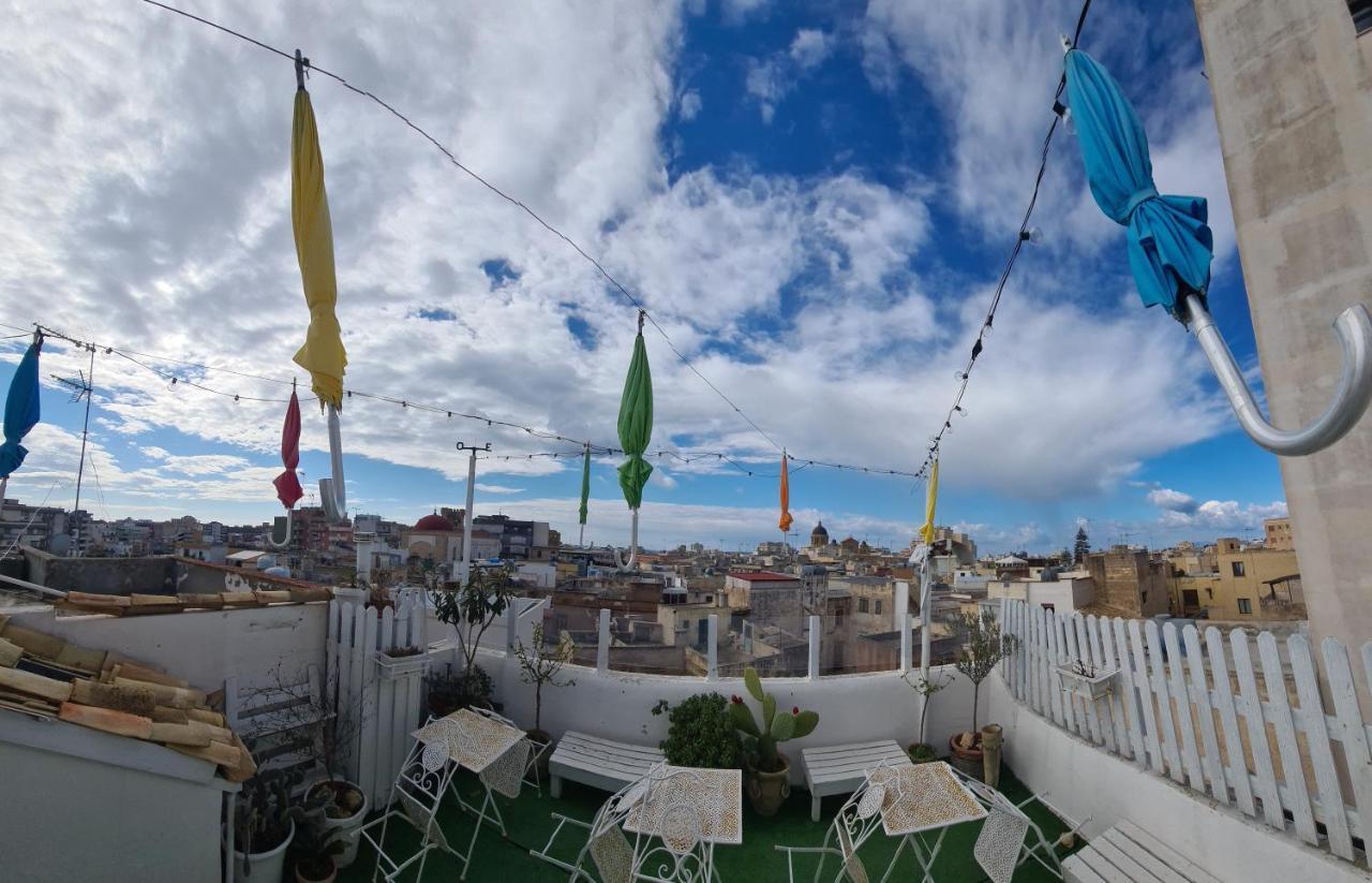 Due Passi Dal Centro Bed & Breakfast Marsala Exterior foto